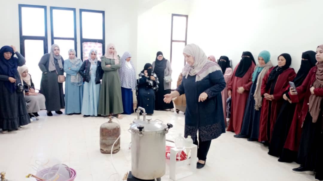 Ongoing session. Female speaker in front of female attendees