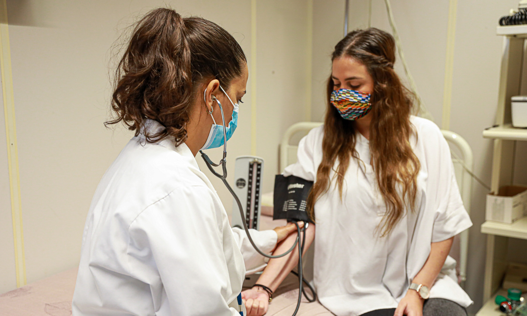 Doctor and patient. Photo: iStock